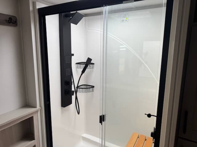 2026 Grand Design 2026 Grand Design Solitude - thumbnail 16