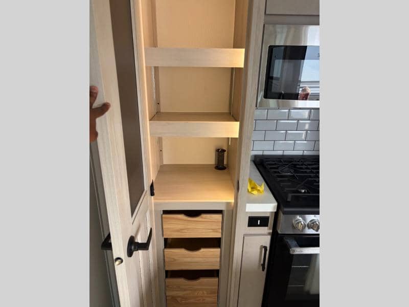 2026 Grand Design 2026 Grand Design Solitude - thumbnail 10