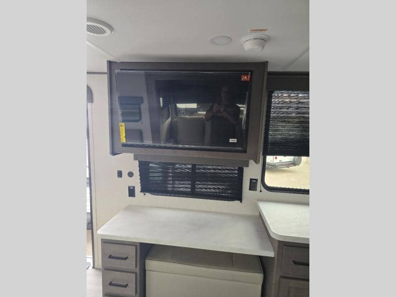 2026 Grand Design 2026 Grand Design Transcend - thumbnail 15