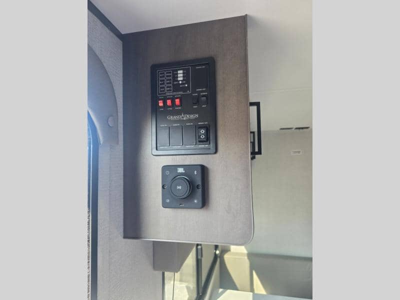 2026 Grand Design 2026 Grand Design Transcend - thumbnail 15