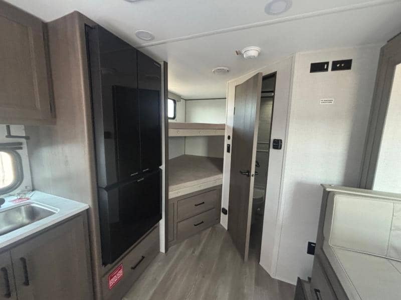 2026 Grand Design 2026 Grand Design Transcend - thumbnail 9