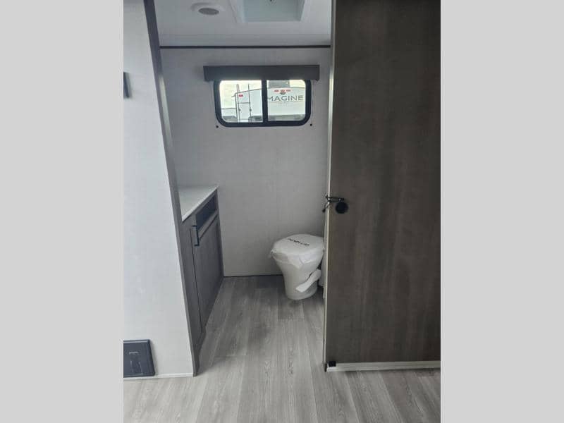 2026 Grand Design 2026 Grand Design Transcend - thumbnail 22