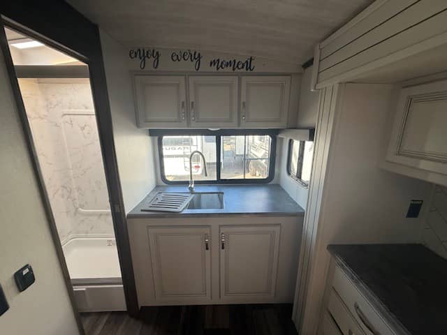 2023 Keystone RV 2023 Keystone RV Keystone Cougar - thumbnail 7