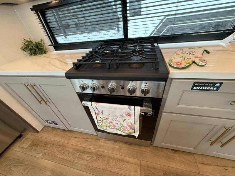 2026 Alliance RV 2026 Alliance RV Benchmark - thumbnail 10