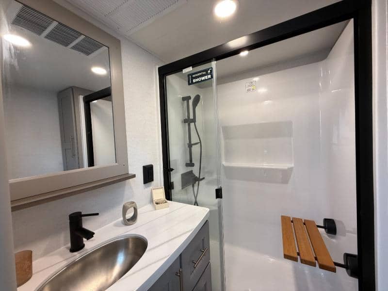 2026 Alliance RV 2026 Alliance RV Benchmark - thumbnail 25