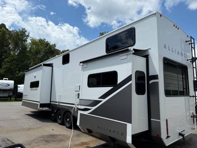 2026 Alliance RV 2026 Alliance RV Benchmark - thumbnail 42