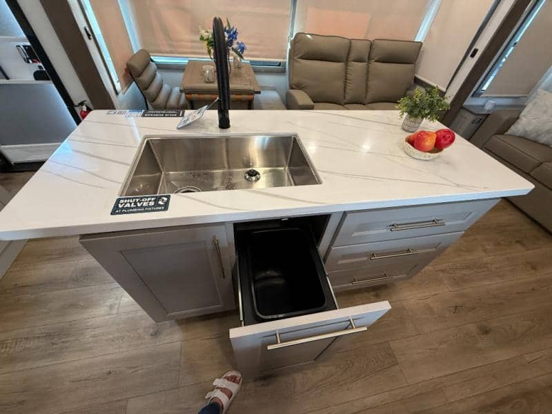 2026 Alliance RV 2026 Alliance RV Paradigm - thumbnail 14