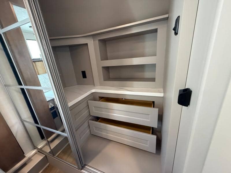 2026 Alliance RV 2026 Alliance RV Paradigm - thumbnail 38