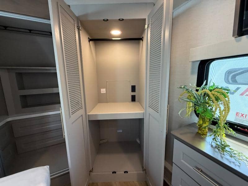 2026 Alliance RV 2026 Alliance RV Paradigm - thumbnail 39