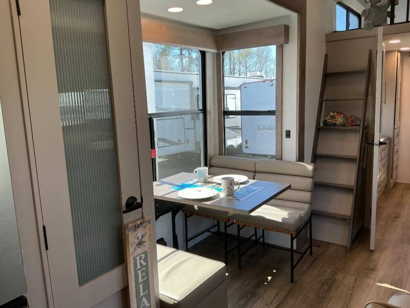 2026 Alliance RV 2026 Alliance RV Paradigm - thumbnail 12