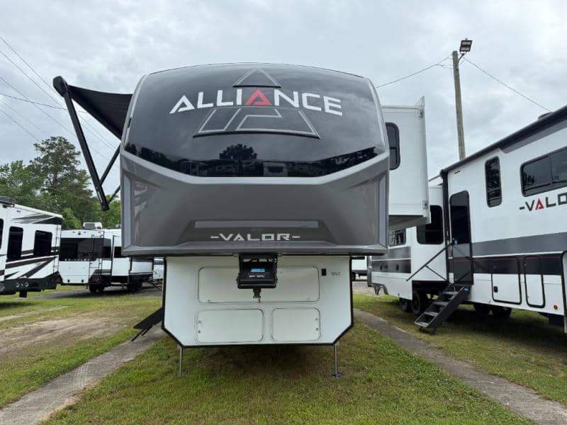 2025 Alliance RV 2025 Alliance RV Valor - thumbnail 3