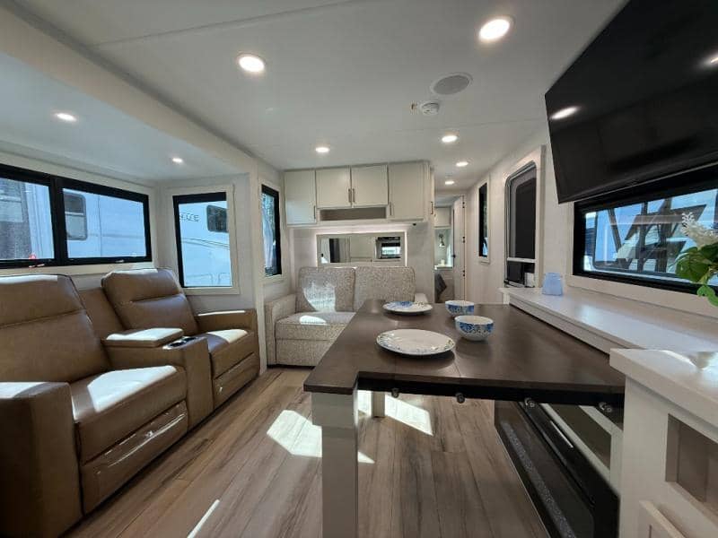 2026 Brinkley RV 2026 Brinkley RV Model IX - thumbnail 6