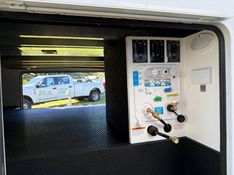 2026 Brinkley RV 2026 Brinkley RV Model Z - thumbnail 5