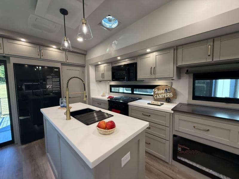 2026 Brinkley RV 2026 Brinkley RV Model Z - thumbnail 8