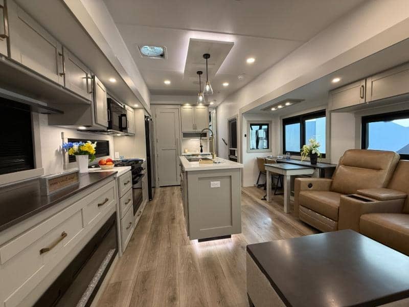 2026 Brinkley RV 2026 Brinkley RV Model Z - thumbnail 6