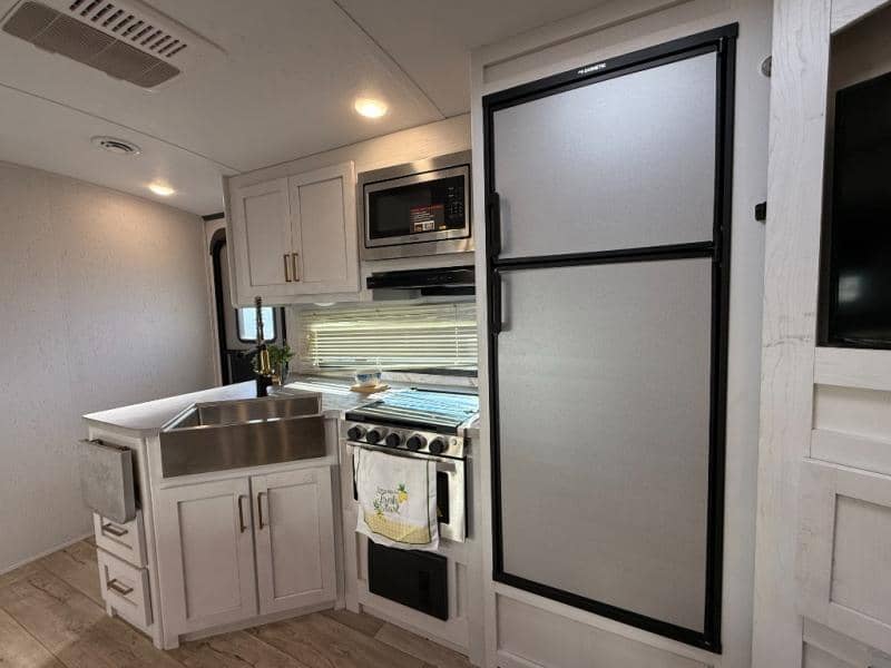 2023 Dutchmen 2023 Dutchmen Astoria - thumbnail 9