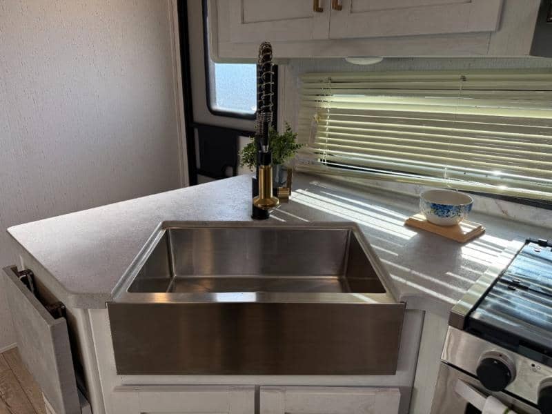 2023 Dutchmen 2023 Dutchmen Astoria - thumbnail 14