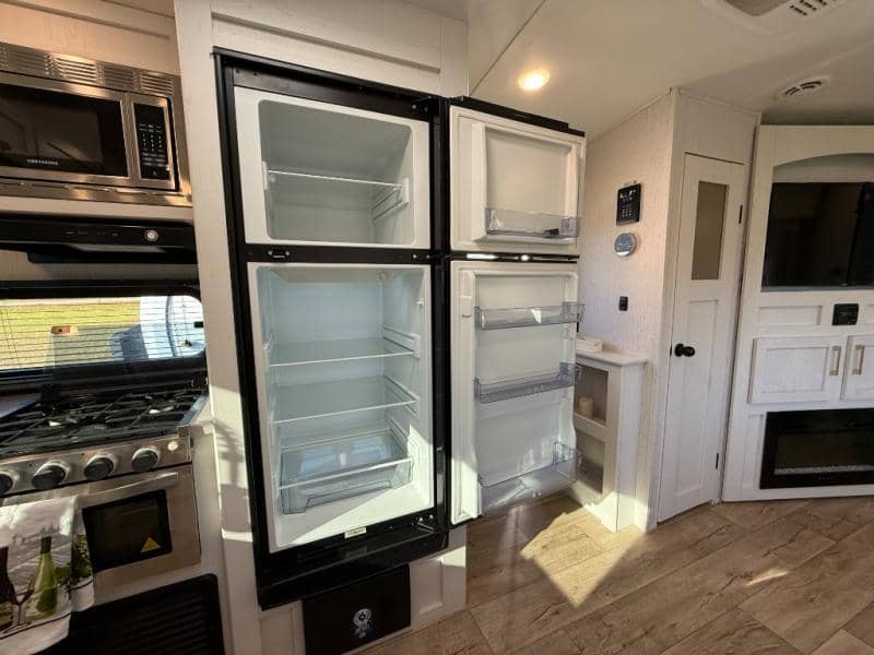 2023 Dutchmen 2023 Dutchmen Astoria - thumbnail 14