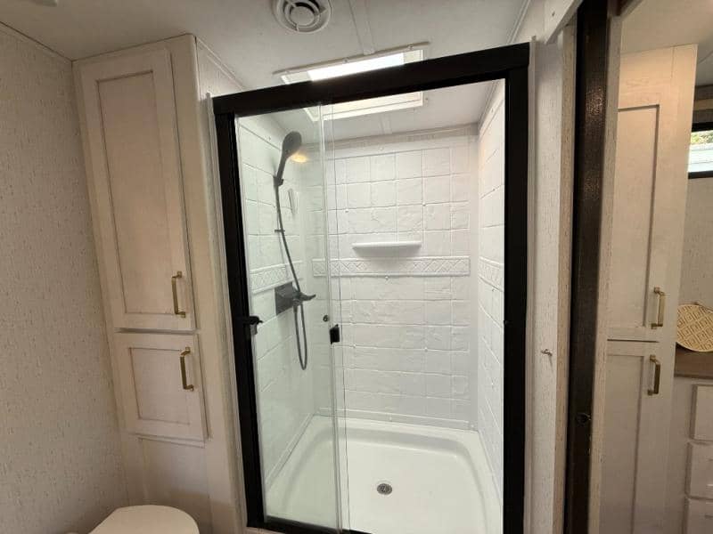 2023 Dutchmen 2023 Dutchmen Astoria - thumbnail 36