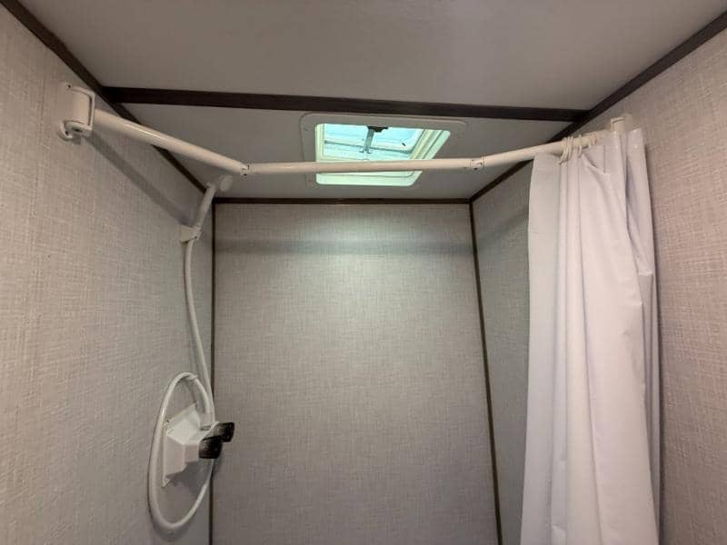 2022 Coleman 2022 Coleman Lantern LT - thumbnail 17