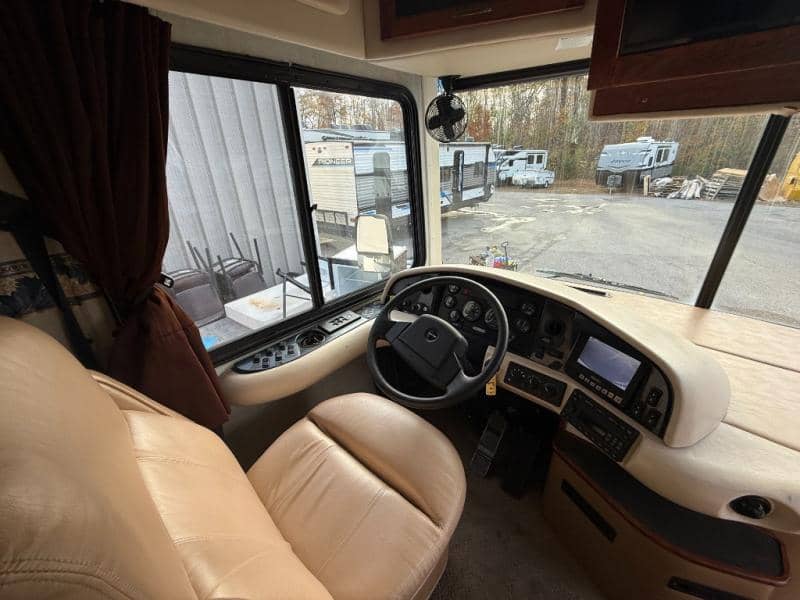 2004 Fleetwood 2004 Fleetwood Bounder - thumbnail 7