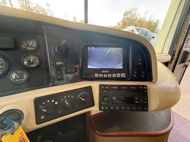 2004 Fleetwood 2004 Fleetwood Bounder - thumbnail 10