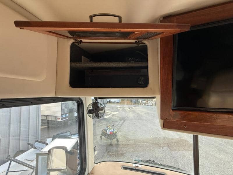 2004 Fleetwood 2004 Fleetwood Bounder - thumbnail 11