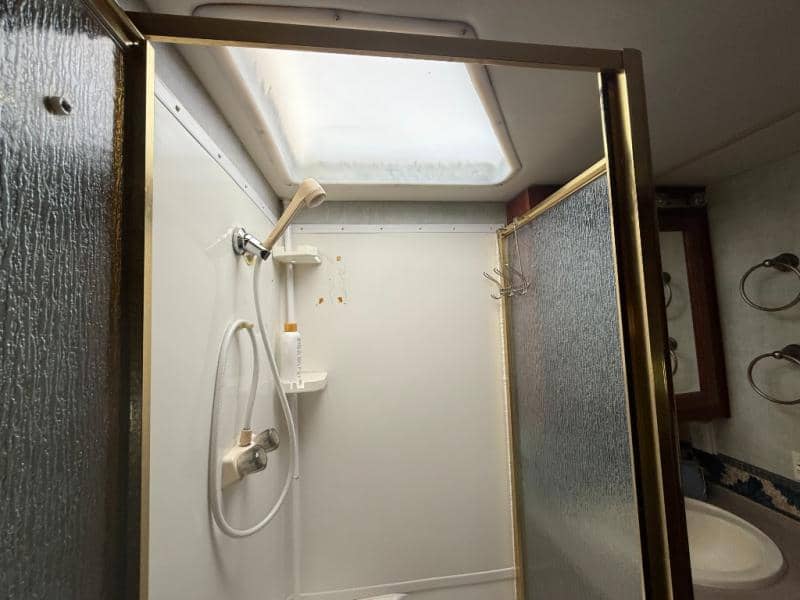 2004 Fleetwood 2004 Fleetwood Bounder - thumbnail 30