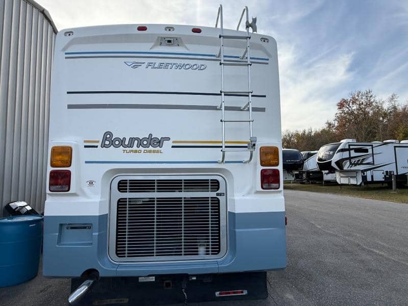 2004 Fleetwood 2004 Fleetwood Bounder - thumbnail 41