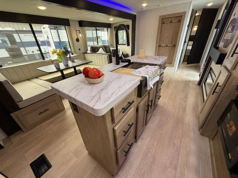 2026 Forest River 2026 Forest River Cherokee Wolf Den - thumbnail 14