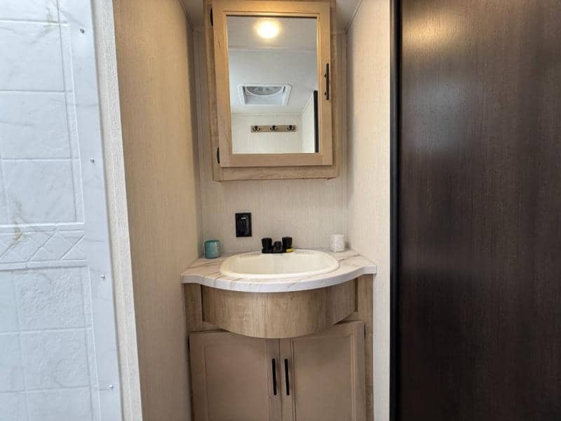 2026 Forest River 2026 Forest River Cherokee Wolf Den - thumbnail 28