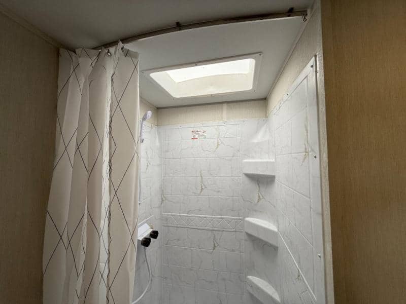 2026 Forest River 2026 Forest River Cherokee Wolf Den - thumbnail 30