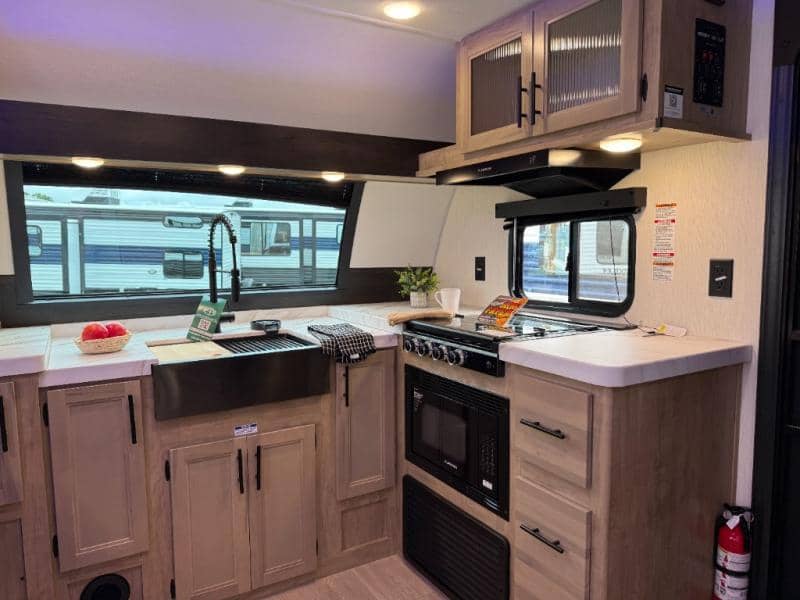 2026 Forest River 2026 Forest River Cherokee Grey Wolf - thumbnail 10