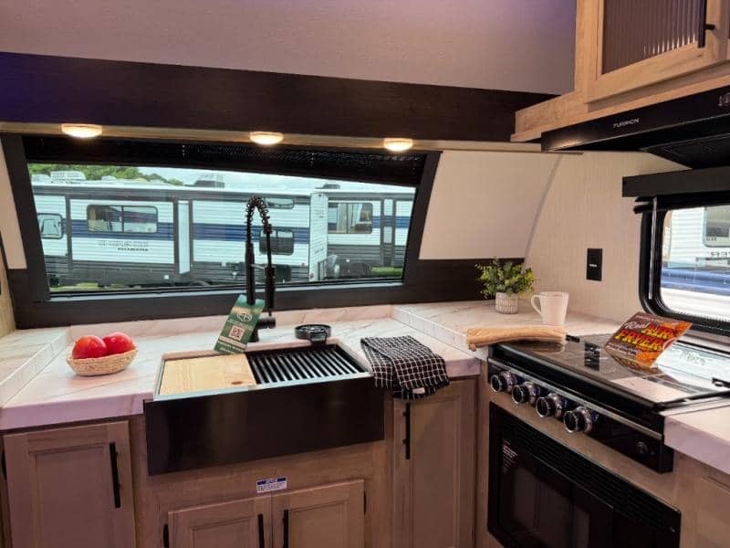 2026 Forest River 2026 Forest River Cherokee Grey Wolf - thumbnail 13