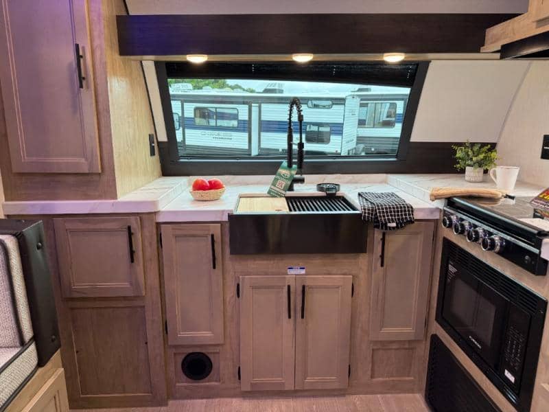 2026 Forest River 2026 Forest River Cherokee Grey Wolf - thumbnail 14