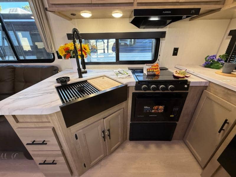 2026 Forest River 2026 Forest River Cherokee Grey Wolf - thumbnail 11