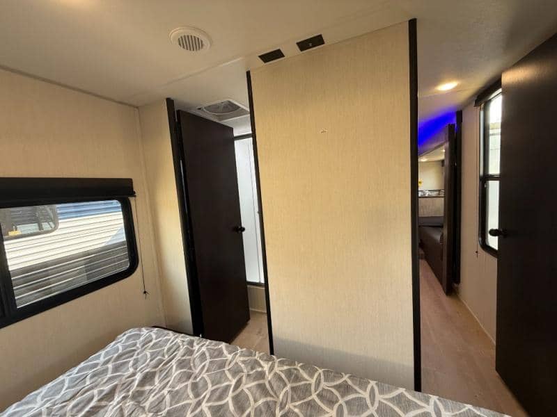 2026 Forest River 2026 Forest River Cherokee Grey Wolf - thumbnail 36