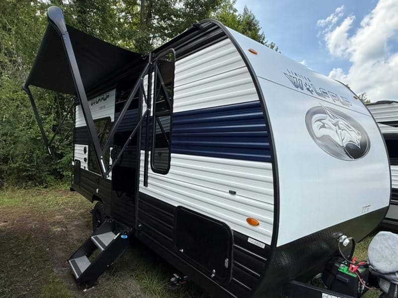 2024 Forest River 2024 Forest River Cherokee Wolf Pup - thumbnail 1