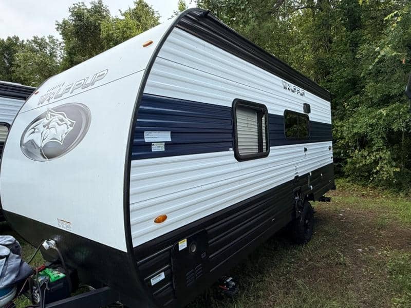 2024 Forest River 2024 Forest River Cherokee Wolf Pup - thumbnail 5