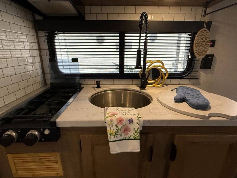 2024 Forest River 2024 Forest River Cherokee Wolf Pup - thumbnail 10