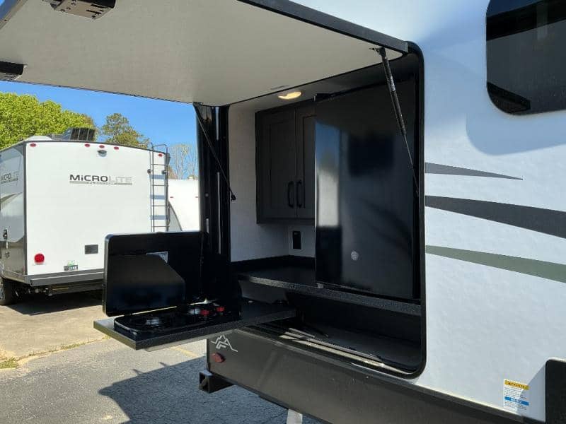 2025 Forest River 2025 Forest River Flagstaff Classic - thumbnail 6