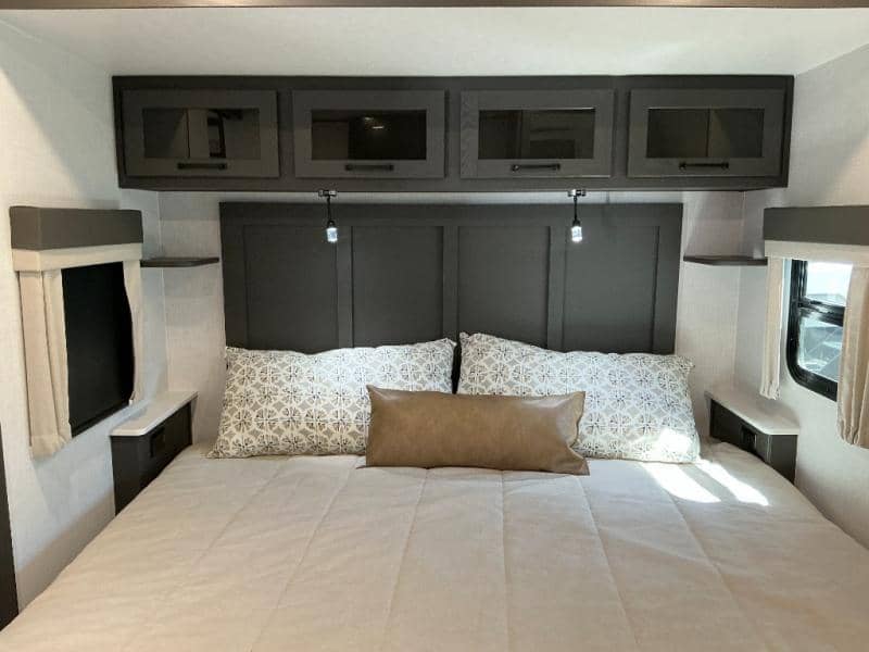 2025 Forest River 2025 Forest River Flagstaff Classic - thumbnail 24