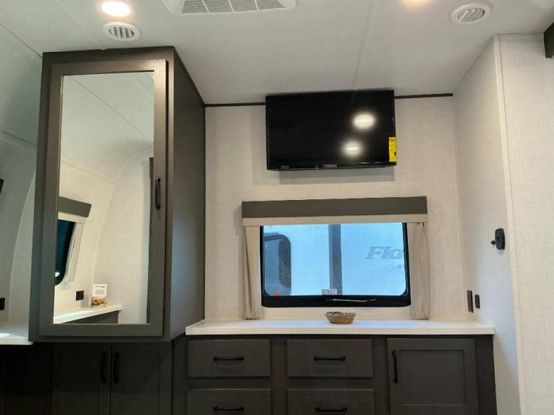 2025 Forest River 2025 Forest River Flagstaff Classic - thumbnail 26