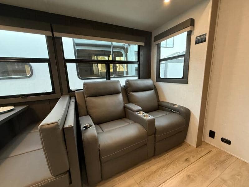 2026 Forest River 2026 Forest River Flagstaff Classic - thumbnail 15