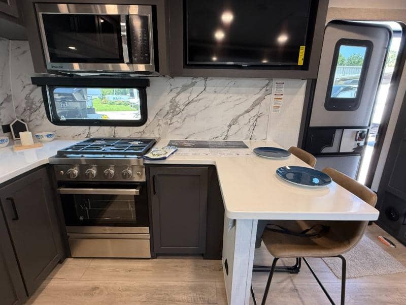 2026 Forest River 2026 Forest River Flagstaff Classic - thumbnail 9