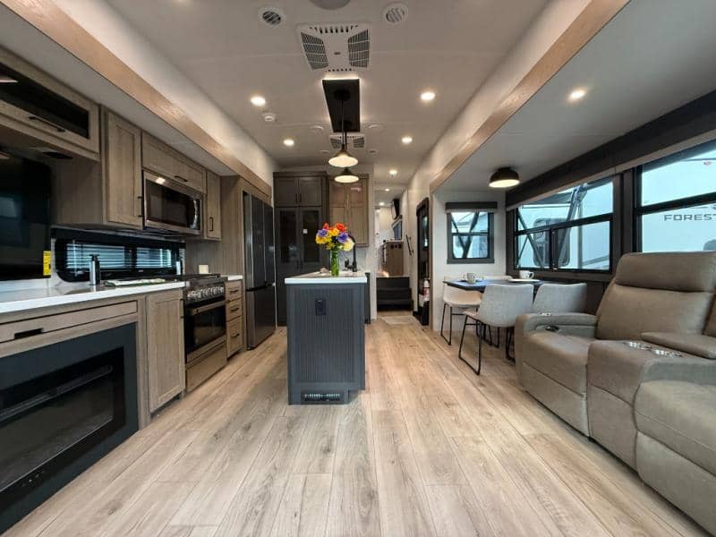 2026 Forest River 2026 Forest River Flagstaff Classic - thumbnail 8