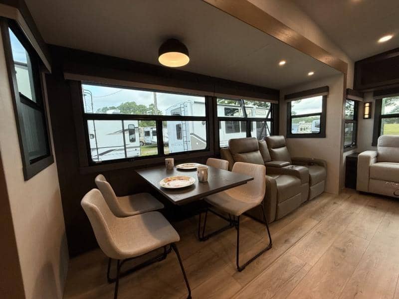 2026 Forest River 2026 Forest River Flagstaff Classic - thumbnail 15