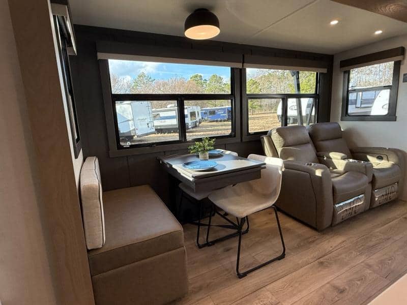 2026 Forest River 2026 Forest River Flagstaff Classic - thumbnail 16