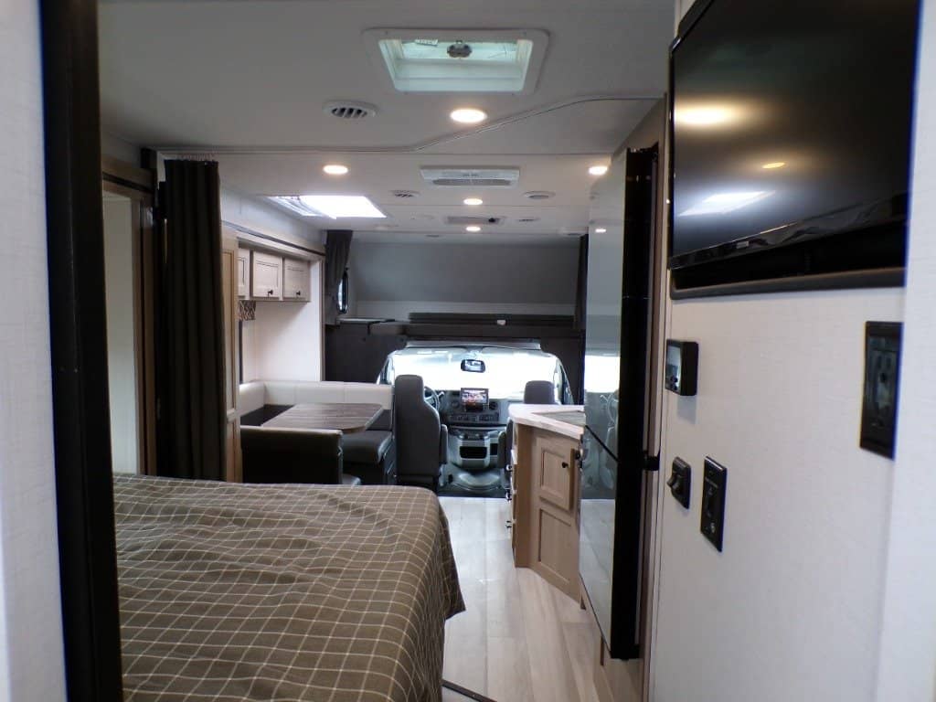 2025 Forest River 2025 Forest River Sunseeker - thumbnail 26