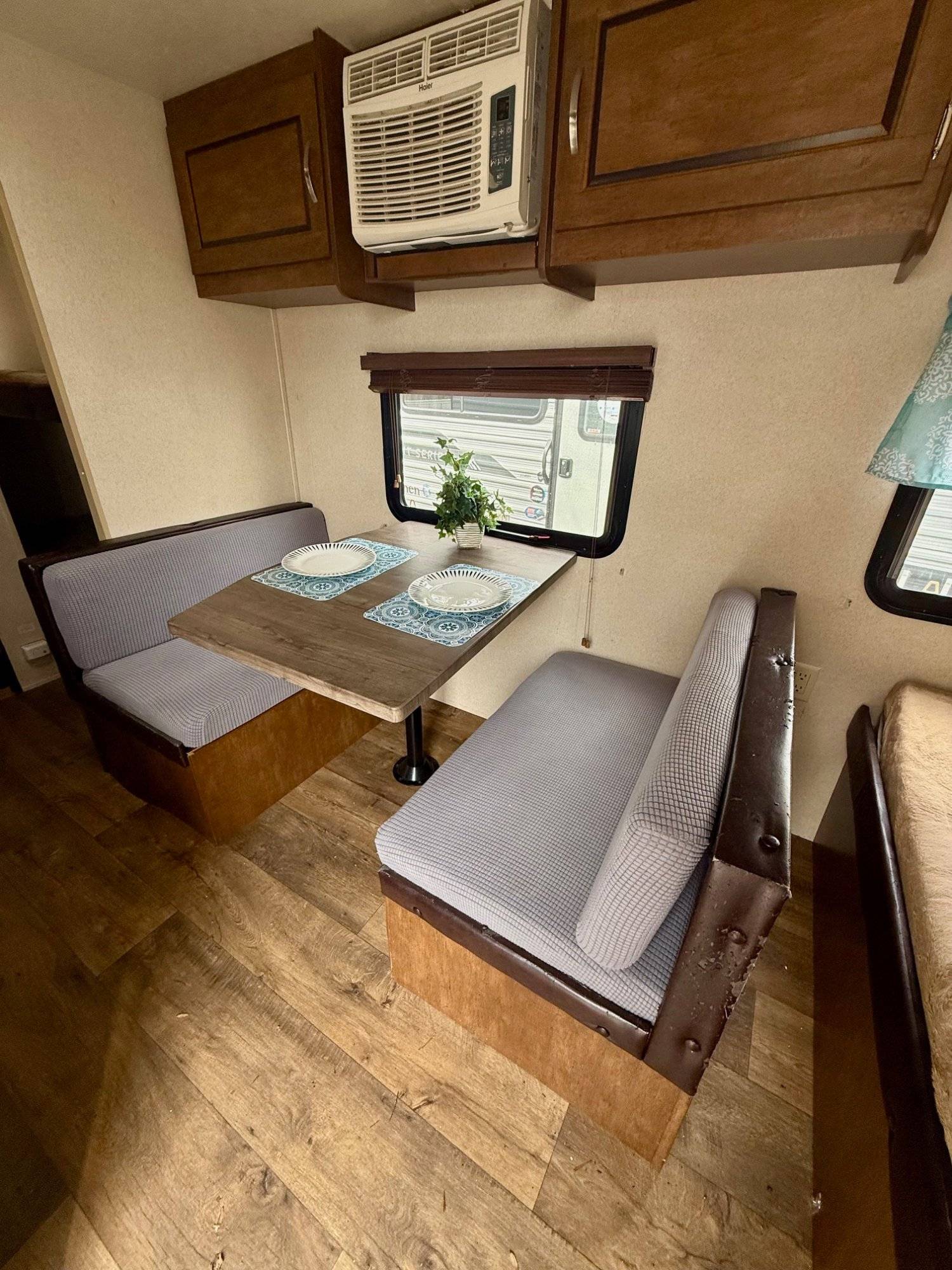 2017 Forest River 2017 Forest River Wildwood FSX - thumbnail 12